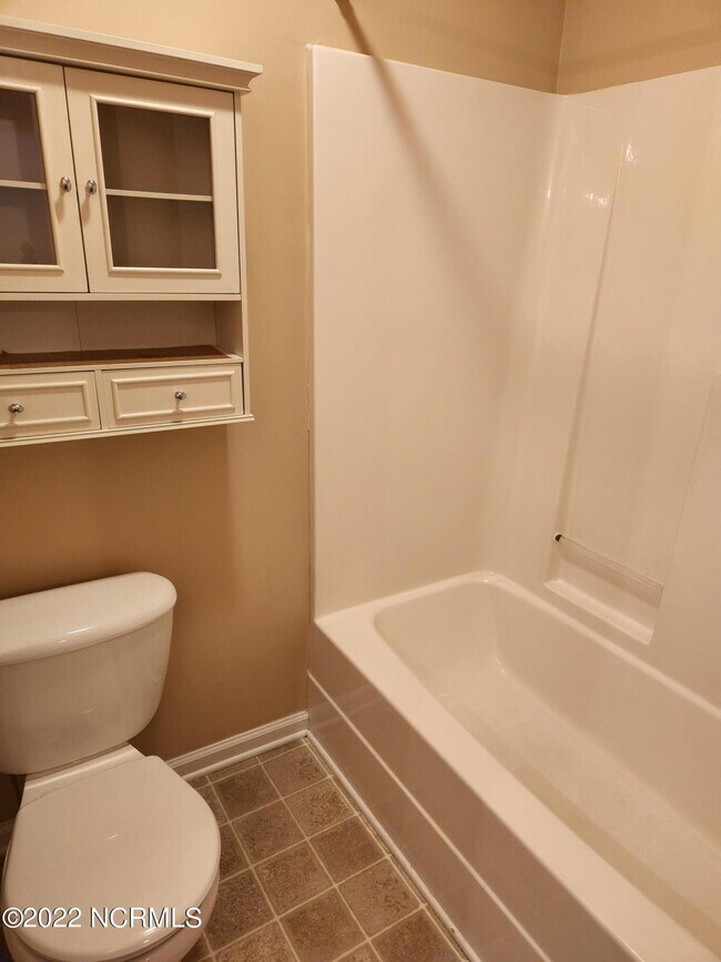 Building Photo - 902 Spring Forest Rd