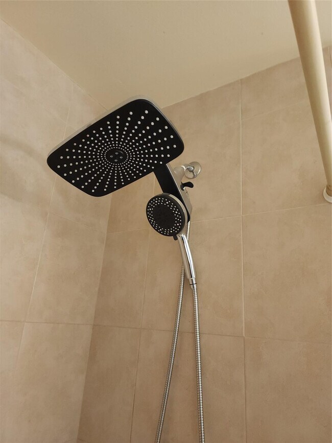 Building Photo - 2877 Belmont Ln