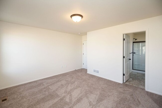 Building Photo - 3bd 2ba -  Ranch-Style Living in Northwest Loveland