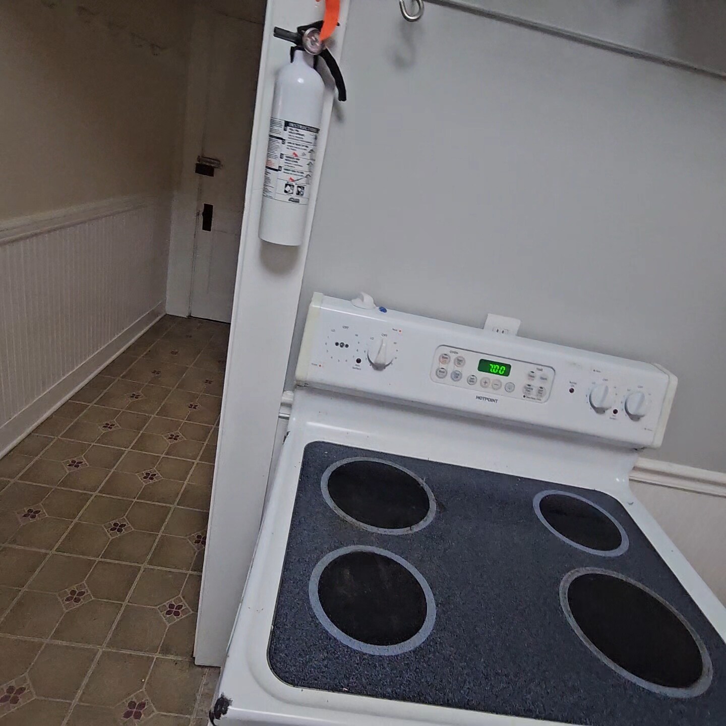 Stove - 17 Milner Ave