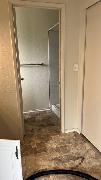 Building Photo - 459 Waterford Dr