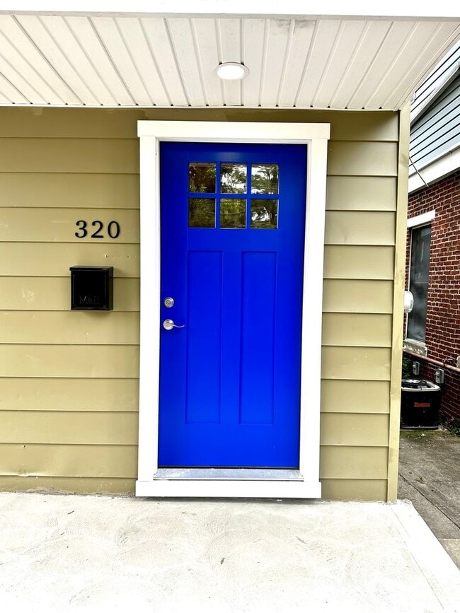 Building Photo - 933 - 320/322 Boggs Avenue