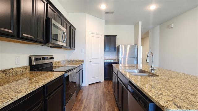 Building Photo - 305 Indian Creek