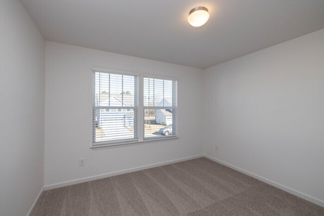 Building Photo - NEW CONSTRUCTION 4BD/2.5 Home in Stonebridge - Golf Course View