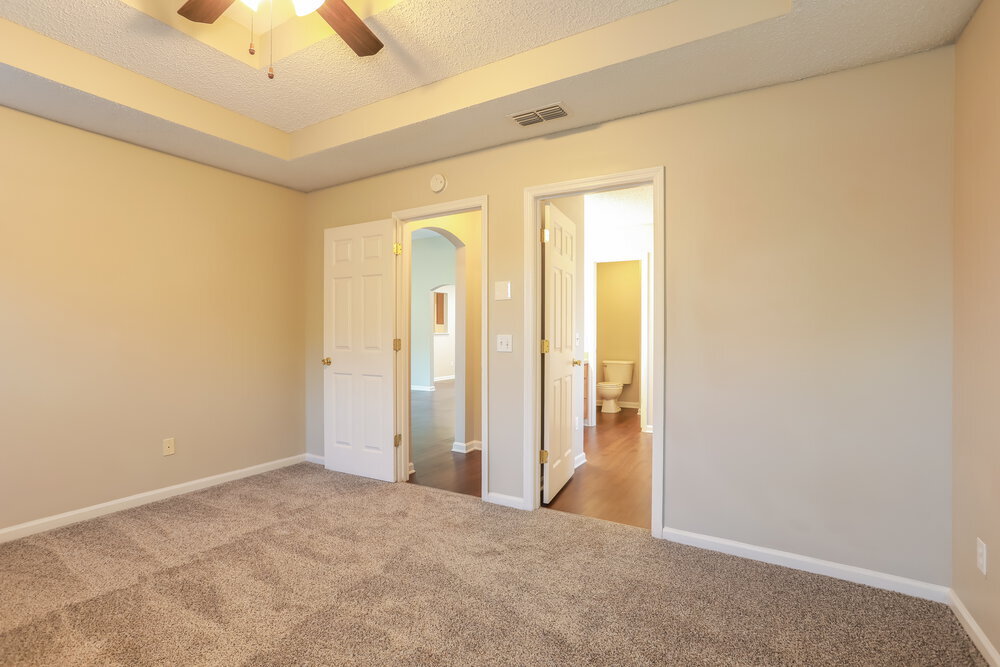 Building Photo - 1729 Glen Laurel Dr