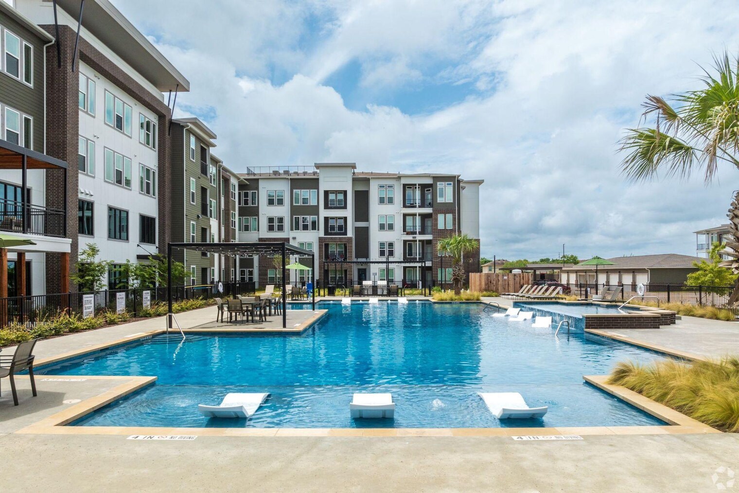 Building Photo - 12100 1/2 Ferrystone Glen Drive-SI FL3-ID1240335P