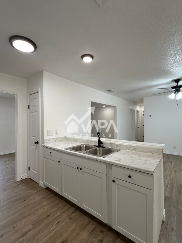 Building Photo - 9711 Flagstaff Dr