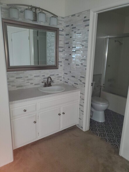 Building Photo - 741 Amigos Way