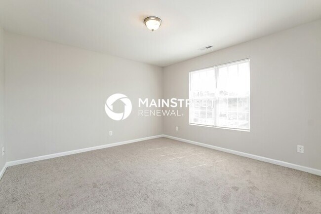 Building Photo - 3 Bedroom Pet-Friendly Home in Raleigh, NC with Main Street Renewal