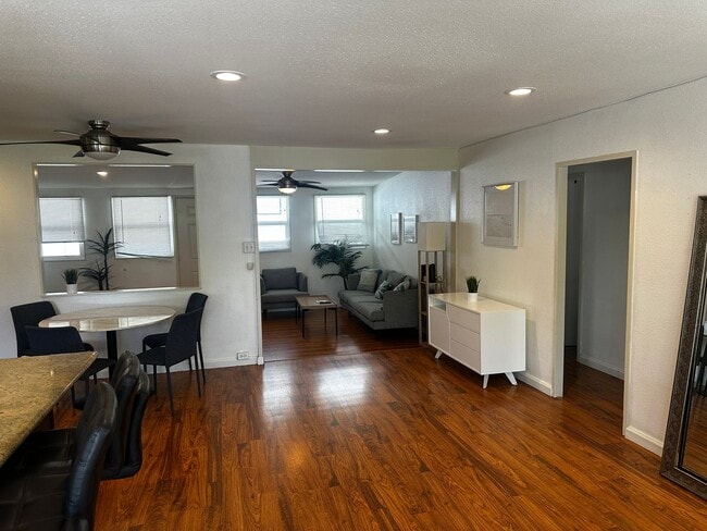 Building Photo - Highly Desirable single level 3 bedroom 2 bath home in Kailua