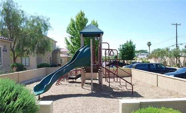 Building Photo - Upgrated upstairs 2 Bedrm 2 bath Gated Com...