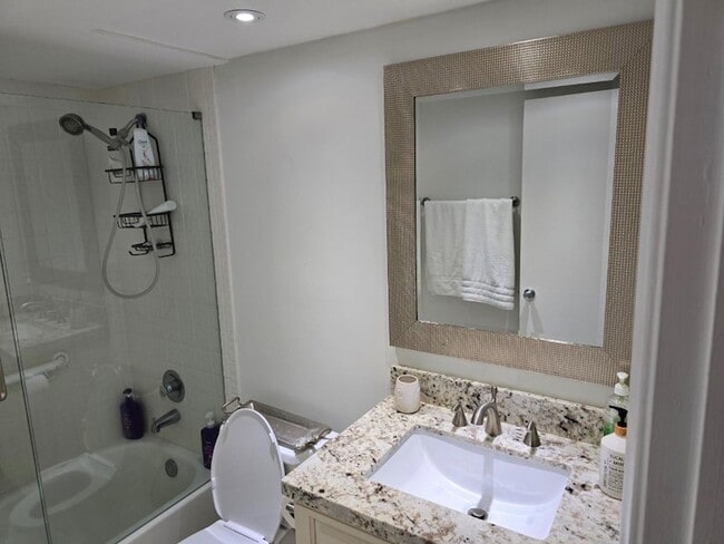 Building Photo - 1501 Cayman Way