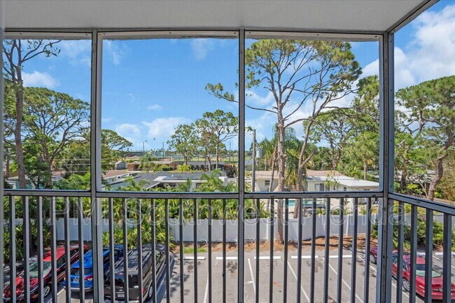 Building Photo - 2755 Coconut Bay Ln