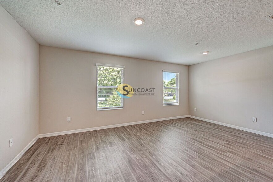 Building Photo - 9532 Hood Rd