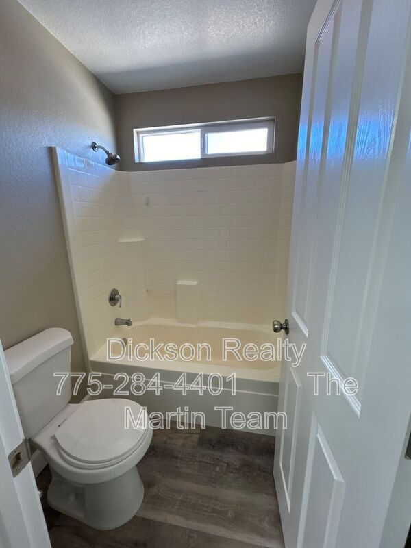 Building Photo - 600 Panama Dr
