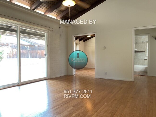 Building Photo - Riverside Duplex Retreat – Water Included!