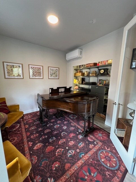 Flex Room - 379 E Park St