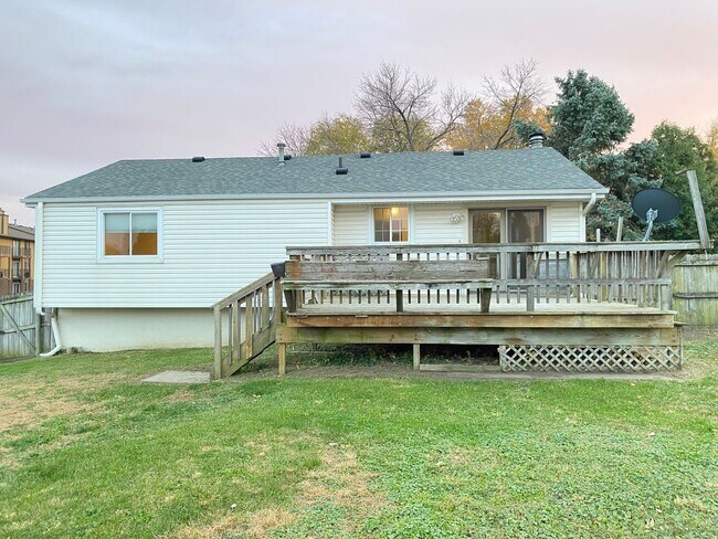 Building Photo - Millard 3 bed 2 bath $1900