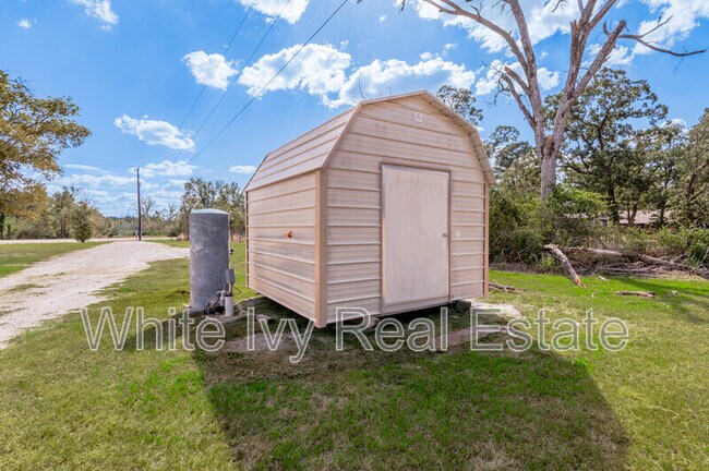 Building Photo - 30 Allen Rd