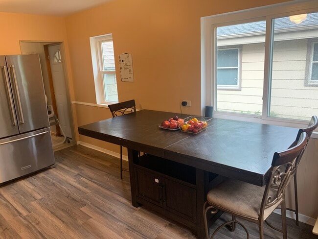 Building Photo - 3269 S 95th St