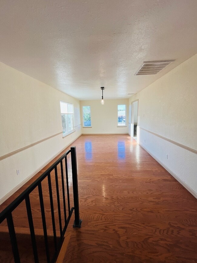 Building Photo - 6407 Los Altos Dr