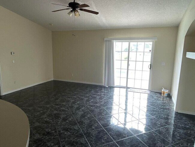 Building Photo - 5529 NW North Lundy Cir