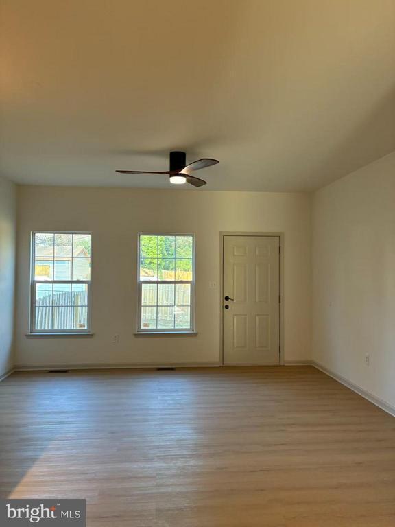 Building Photo - 44 Reading Ave