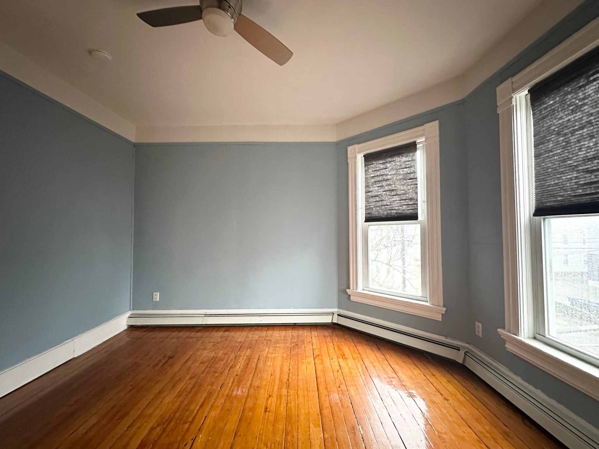 Building Photo - 124 Almy St