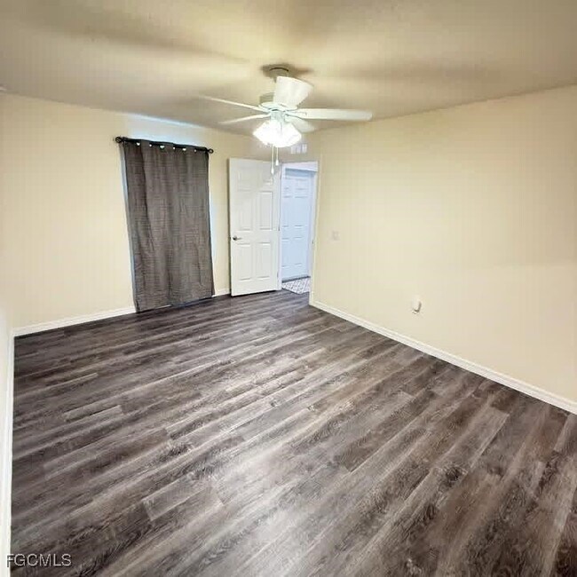 Building Photo - 575 Oakshire Ln