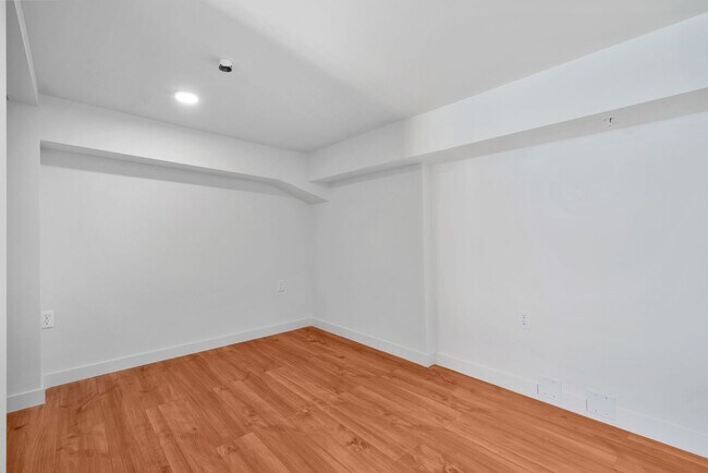 Interior Photo - Barranca LA