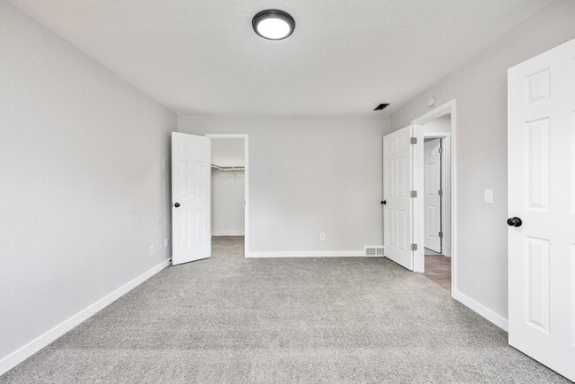 Building Photo - 18912 E Kansas Dr