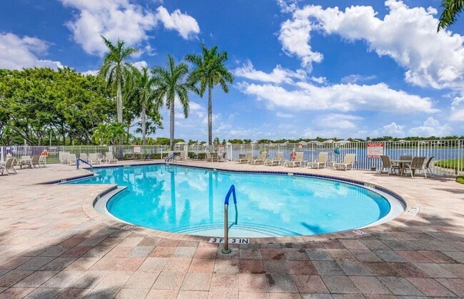 Building Photo - 10746 Oak Bend Way