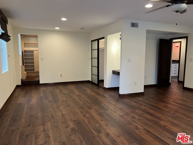 Building Photo - 1019 Camino Real