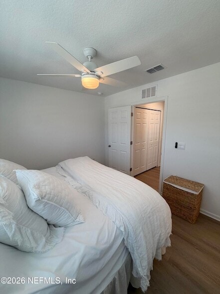Building Photo - 8326 Zenith Cir