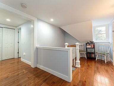 Building Photo - Charming 3-Bedroom Historic Home in Downto...