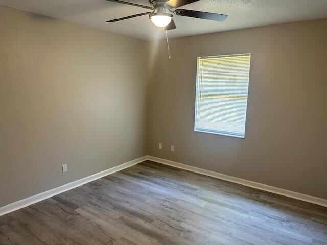 Building Photo - 3095 Brookside Dr NW