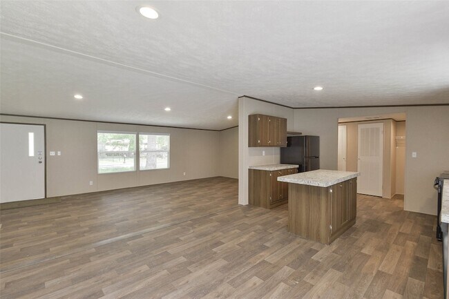 Building Photo - 25150 Faraway Ln