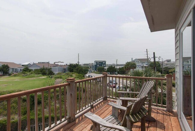 Building Photo - (W098) 4 Sea Oats Lane, Wrightsville Beach...
