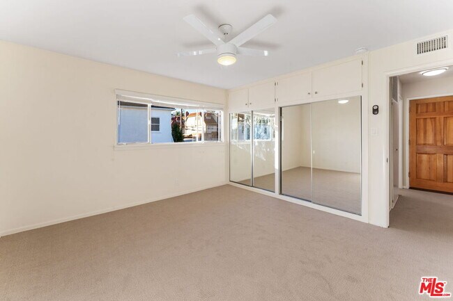 Building Photo - 115 Marguerita Ave