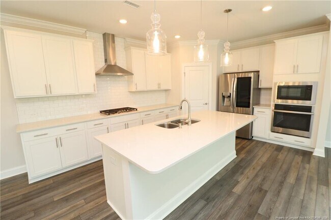 Building Photo - 2936 Baronial St