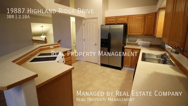 Building Photo - 19887 Highland Ridge Dr