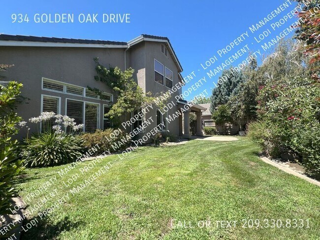 Building Photo - 934 Golden Oak Dr