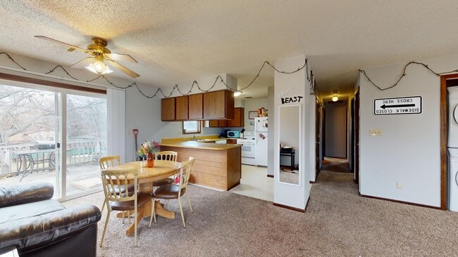 Building Photo - 3 bed duplex on Ontario