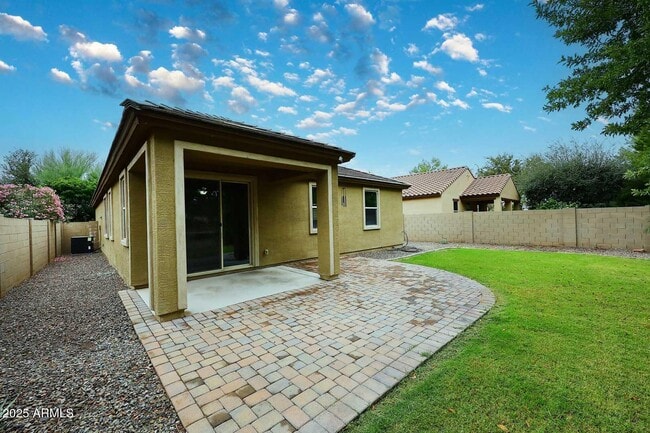 Building Photo - 11020 E Shepperd Ave