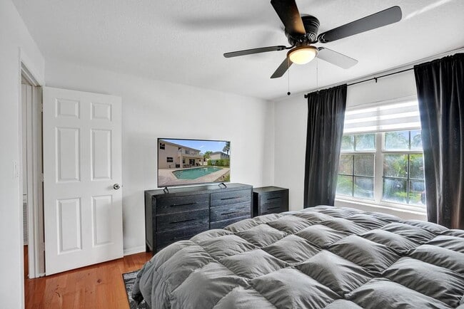 Building Photo - 16405 Diamond Head Dr