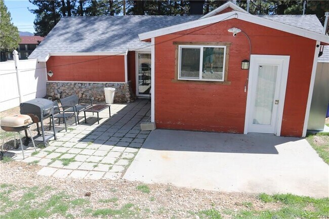 Building Photo - 854 Cienega Rd