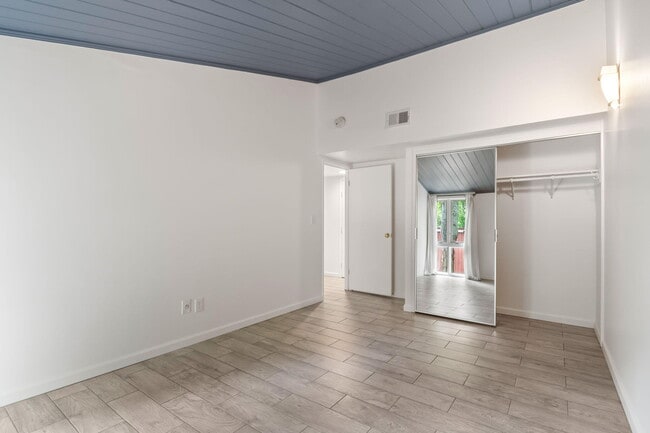 Building Photo - 1815 Independence Blvd