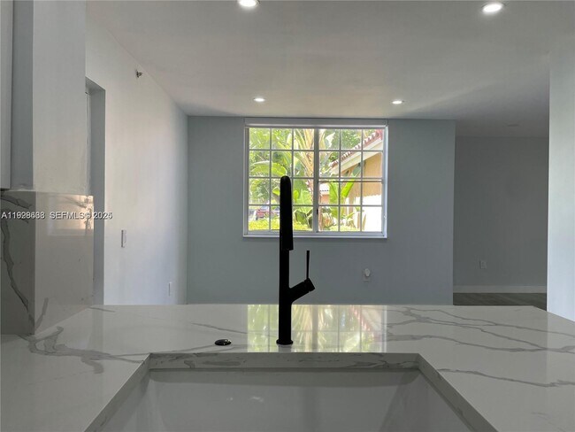 Building Photo - 2031 Renaissance Blvd