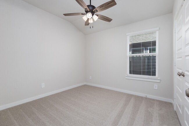 Building Photo - 16703 Sterling Clf St