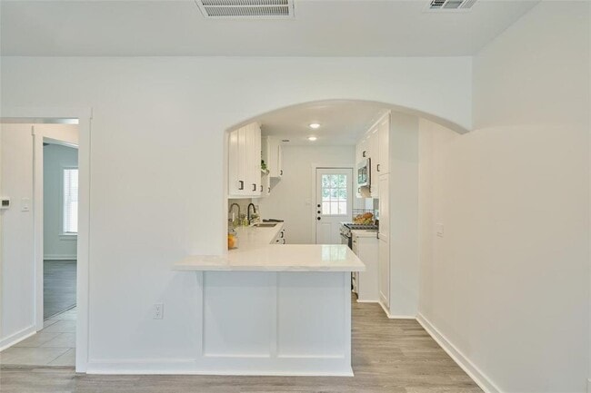 Building Photo - 408 Mcphail St
